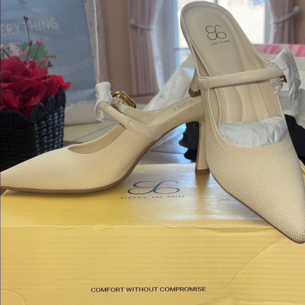 Gianni Bini Beige Pointed Toe Heels